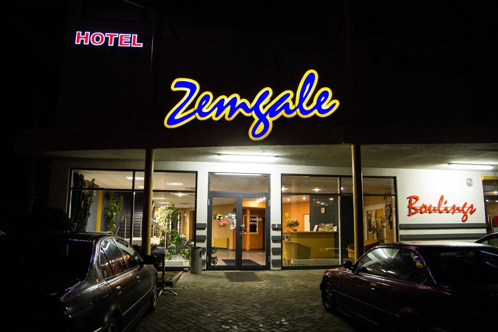 Hotel Zemgale Jełgawa Zewnętrze zdjęcie